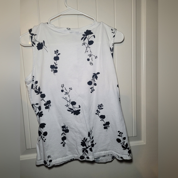 Ann Taylor blouse size medium 100 % cotton - Picture 4 of 7